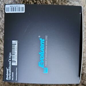NWT Brand New Evoluent Vertical Mouse 4 Right